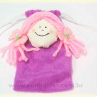 Bonequinha porta-celular