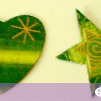Enfeites com caixa de papelão