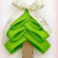 Enfeite árvore de natal com fitas