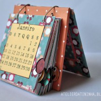 Calendário feito com disquetes